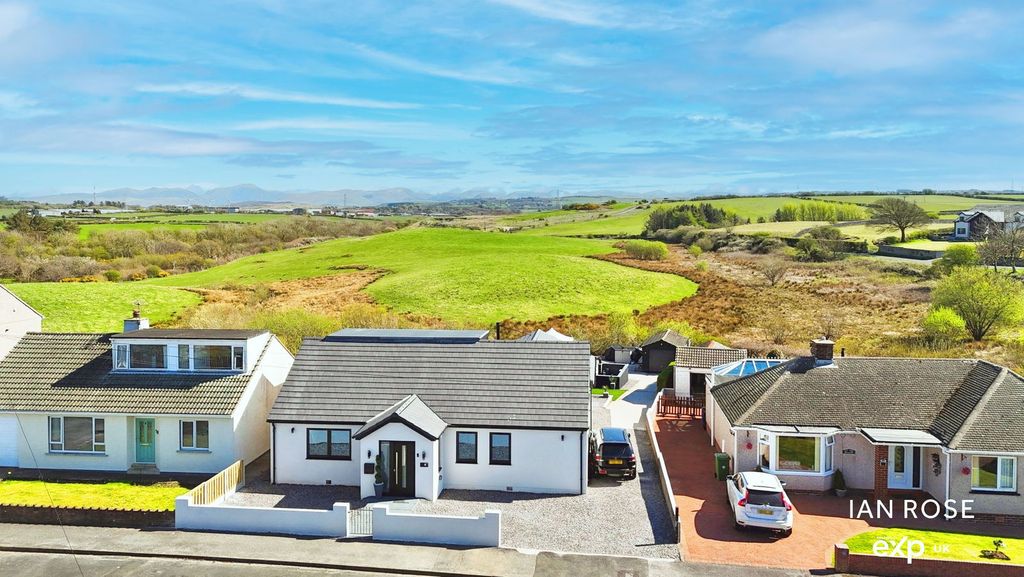 Property photo 2 of 26