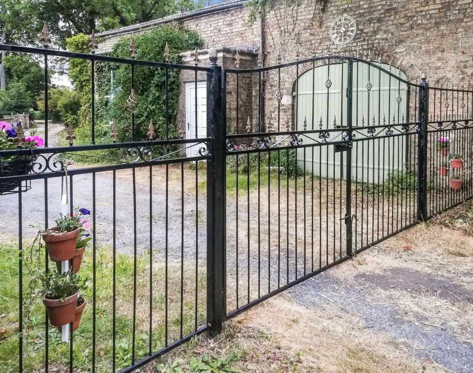 Property photo 2 of 44
