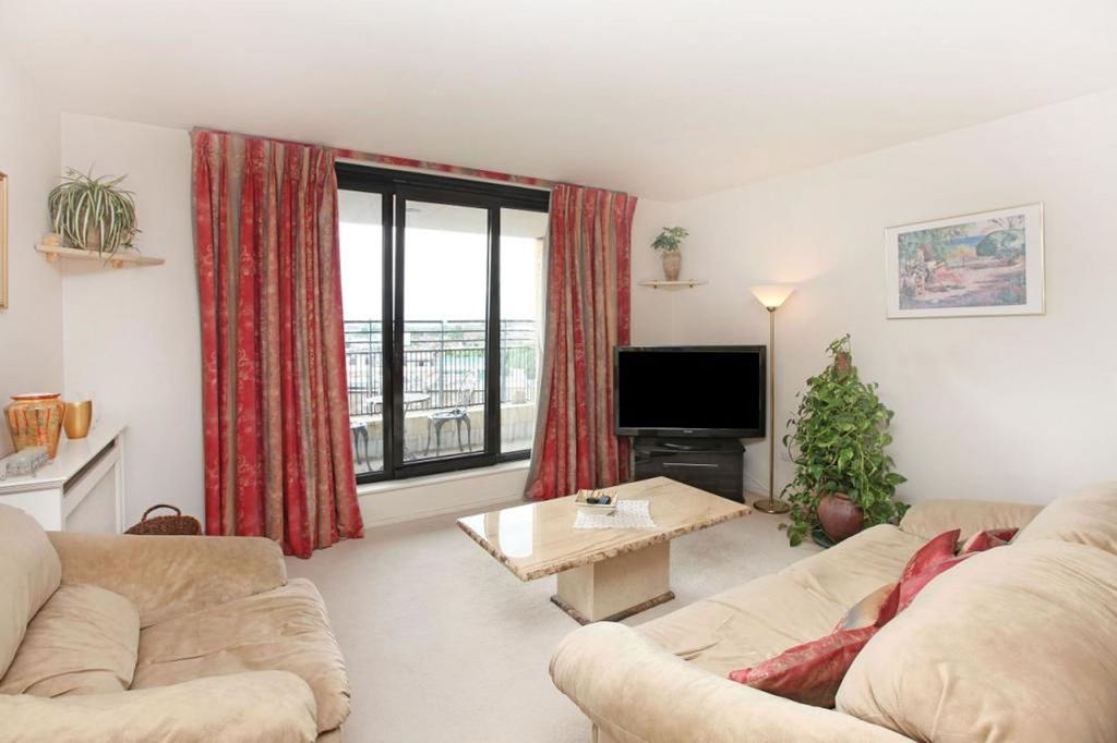 Property photo 2 of 10