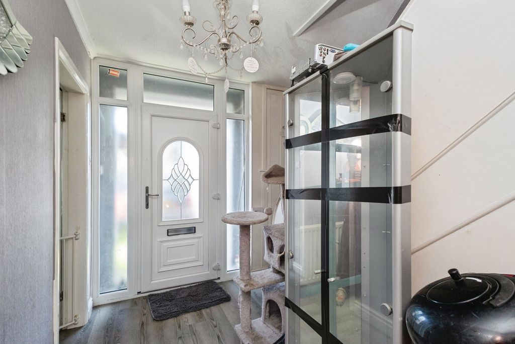 Property photo 2 of 16 Pbox-Img.Jpg