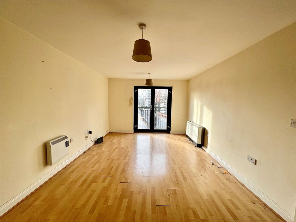 Property photo 2 of 14 Picture No. 13
