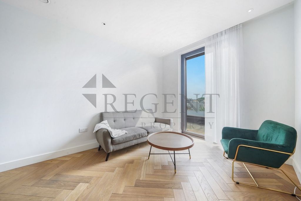 Property photo 1 of 19 Reception