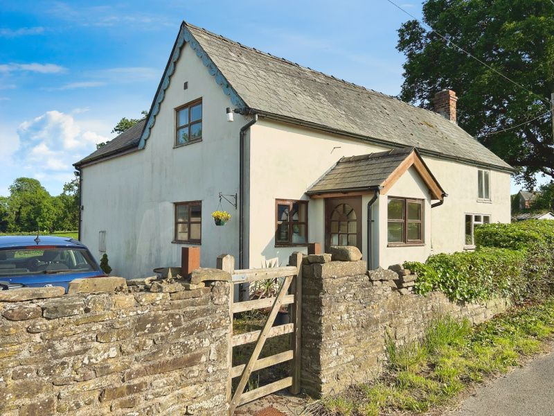 Property photo 2 of 13 Detached Cottage