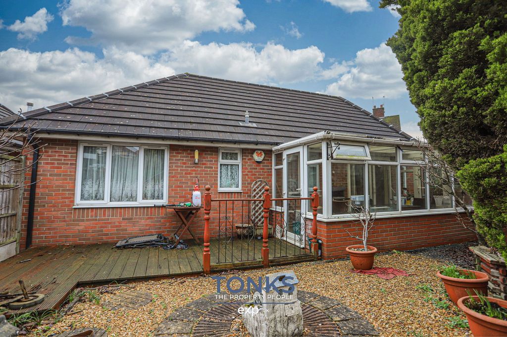 Property photo 2 of 16