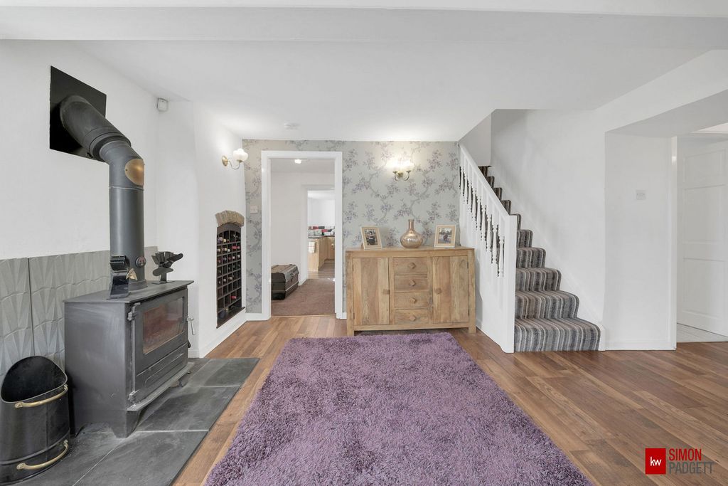 Property photo 1 of 29