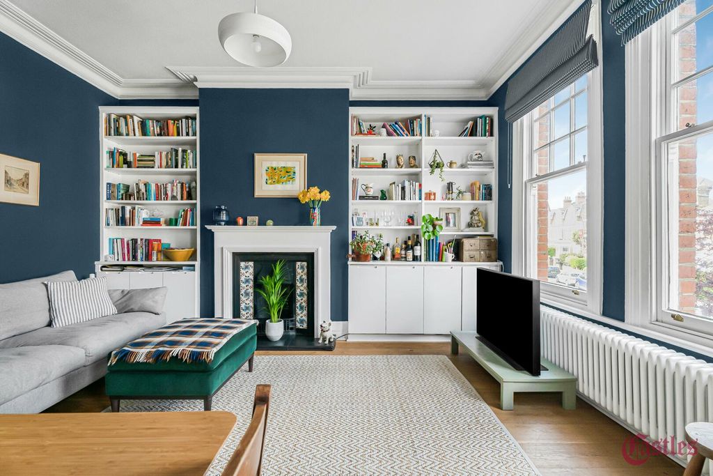 Property photo 2 of 23 Living Room