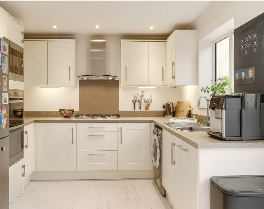 Property photo 3 of 12 Kitchen