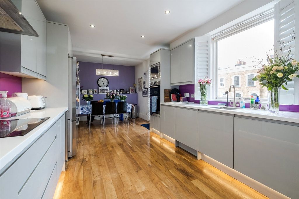 Property photo 3 of 15 Picture No. 06