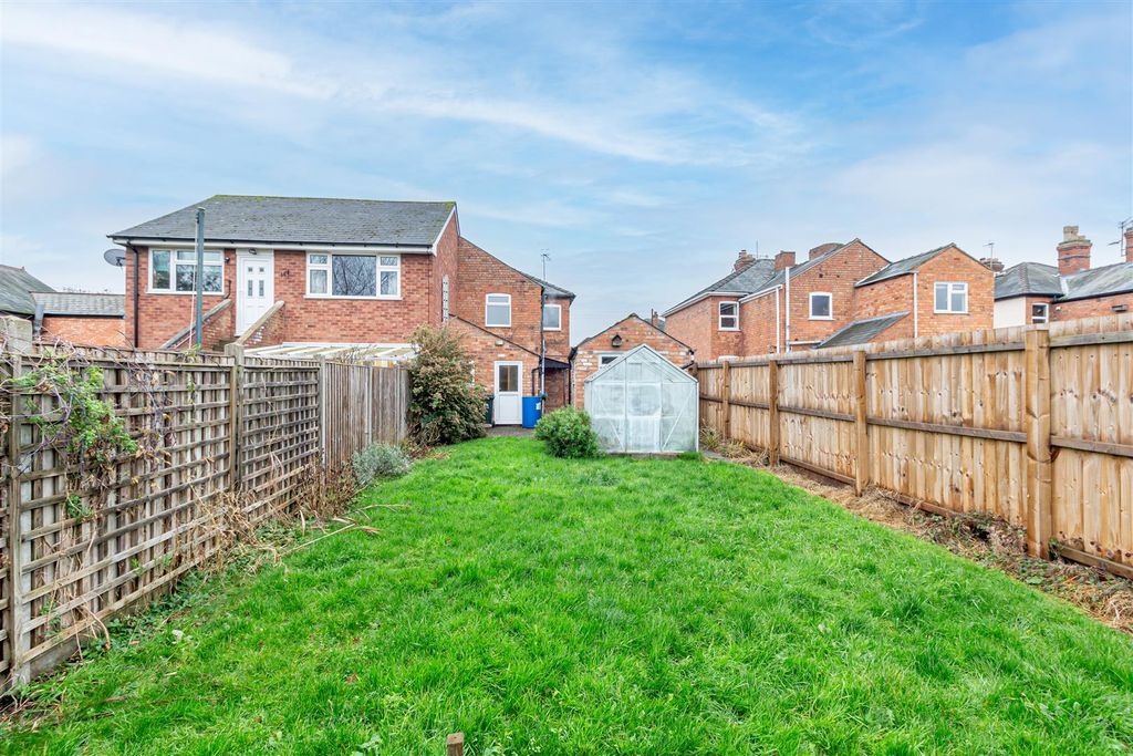 Property photo 3 of 21 Garden-4.Jpg