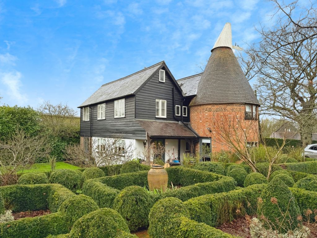 Property photo 2 of 34