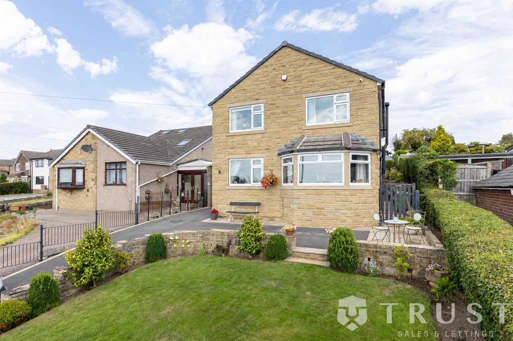 Property photo 1 of 70