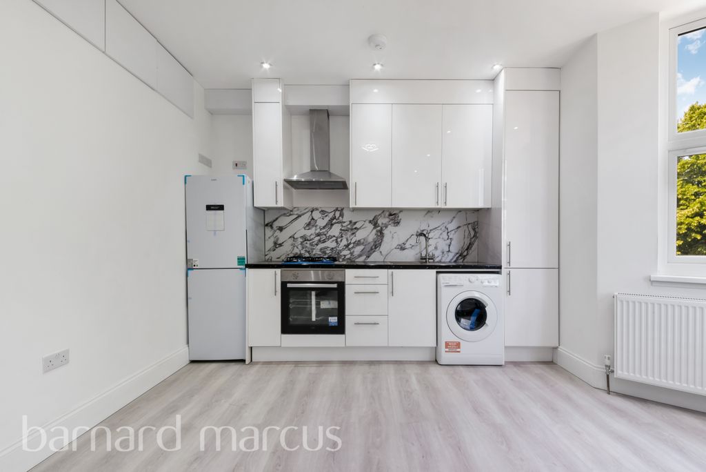 Property photo 1 of 7 Image