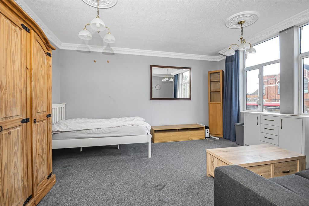 Property photo 2 of 7 Picture No. 06