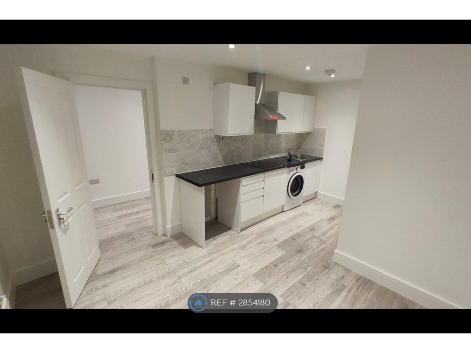 Property photo 1 of 5 Studio Space