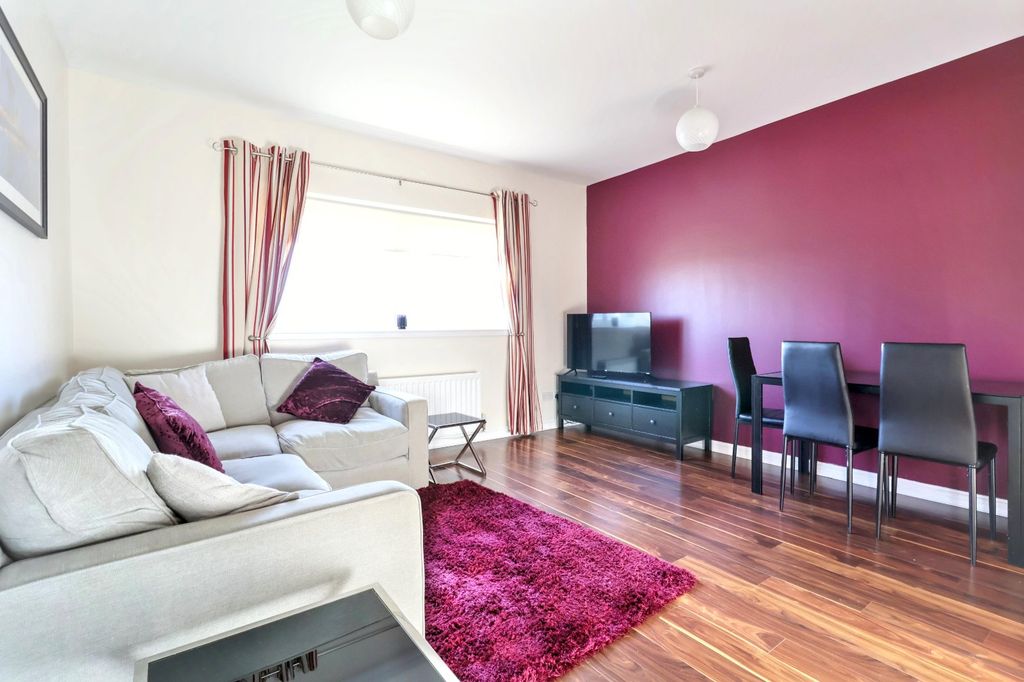 Property photo 3 of 10 Picture No. 02