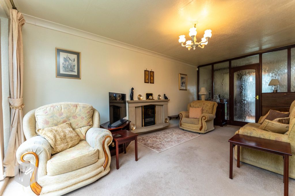 Property photo 3 of 29