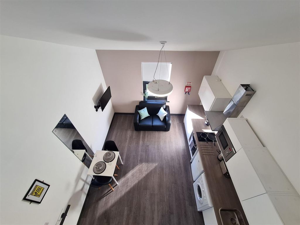 Property photo 1 of 33
