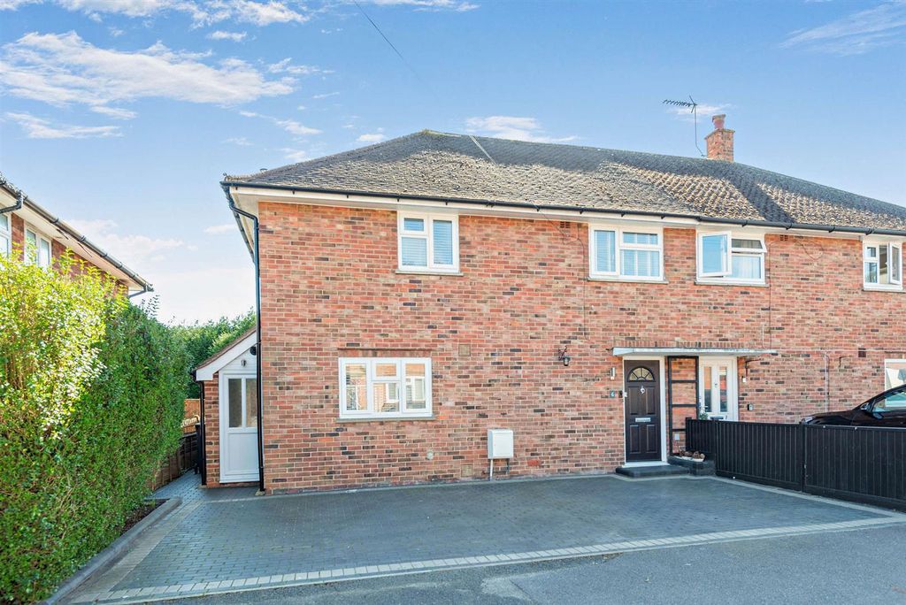 Property photo 1 of 20 8683218-Exterior02-800.Jpg