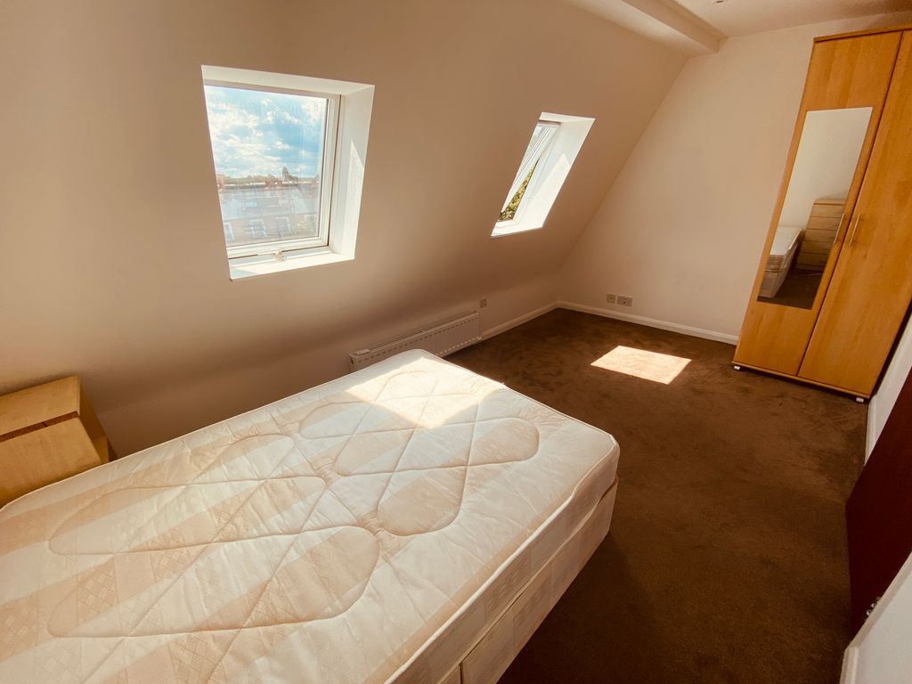 Property photo 2 of 6