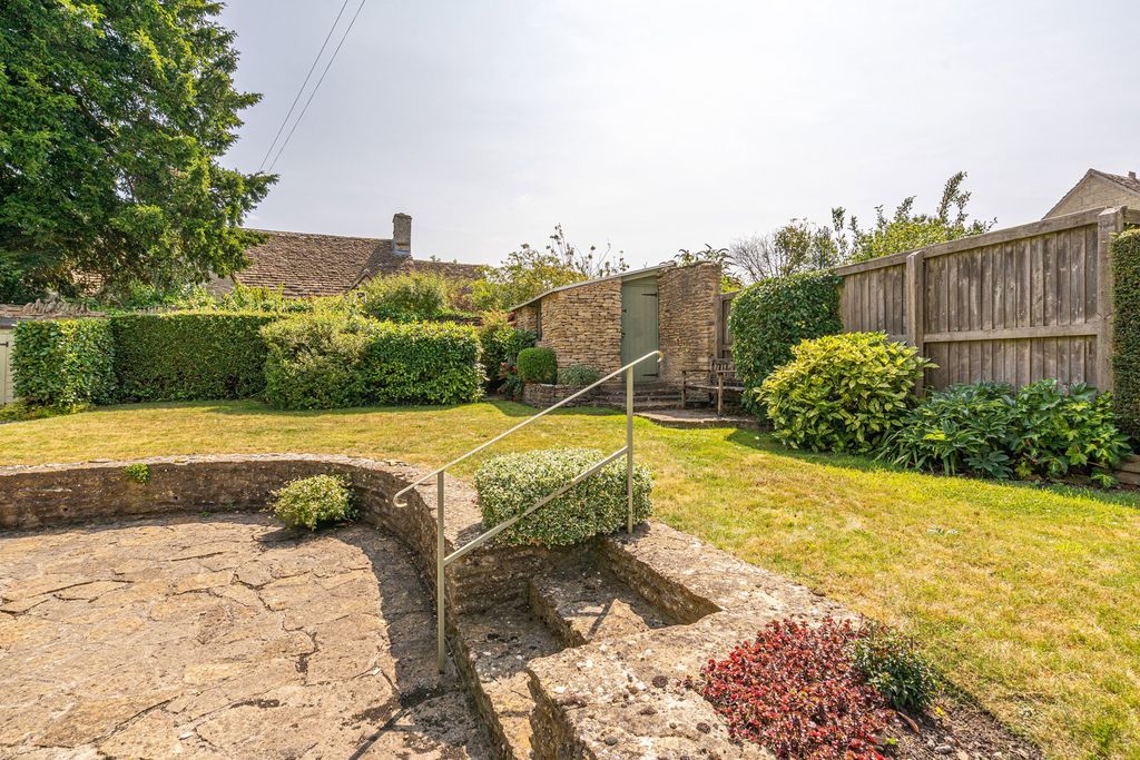 Property photo 2 of 15