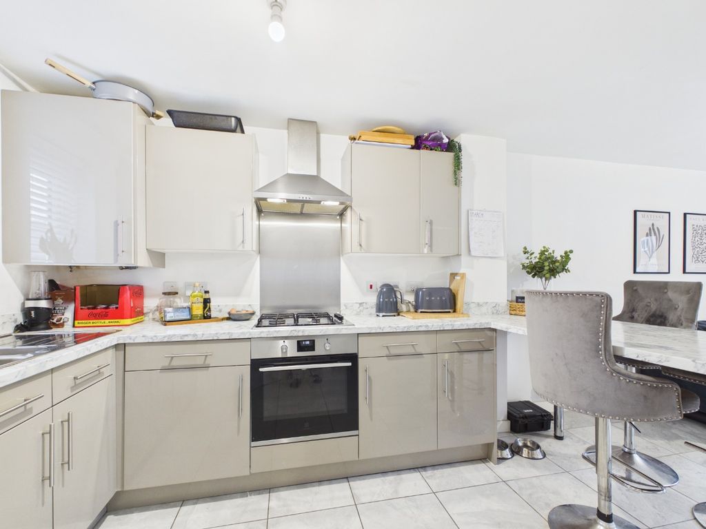 Property photo 3 of 14 4881658