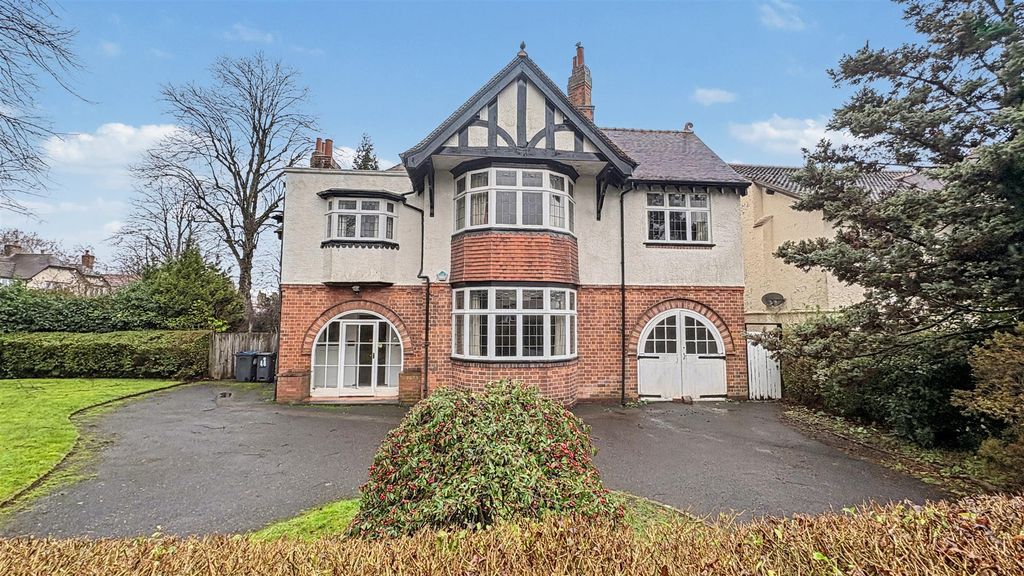 Property photo 2 of 45 Approach