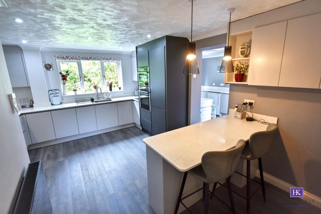 Property photo 2 of 24 Kitchen Diner
