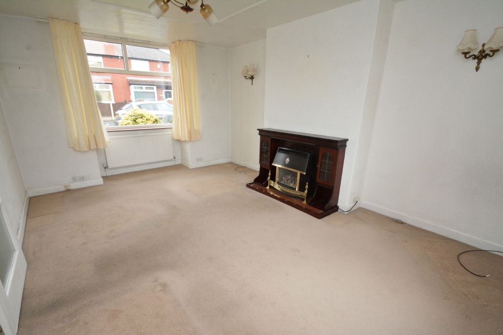 Property photo 2 of 11 Lounge