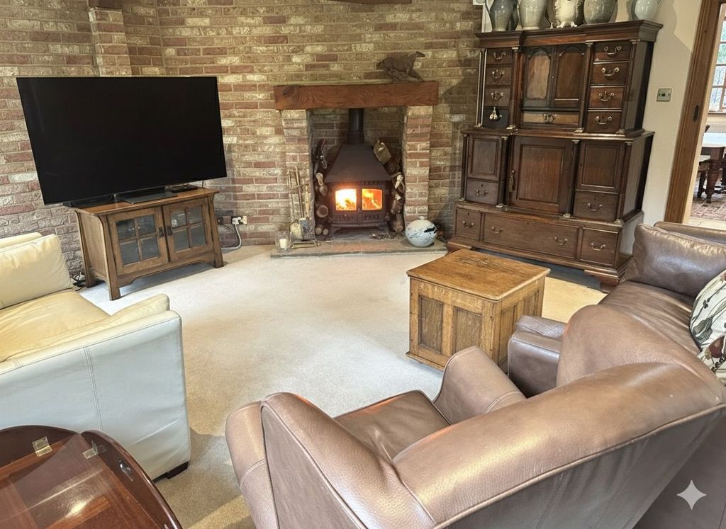 Property photo 3 of 19