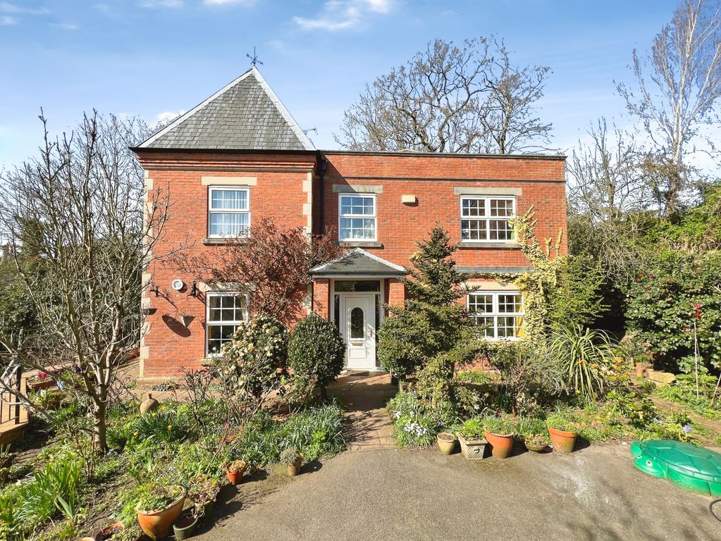 Property photo 1 of 30