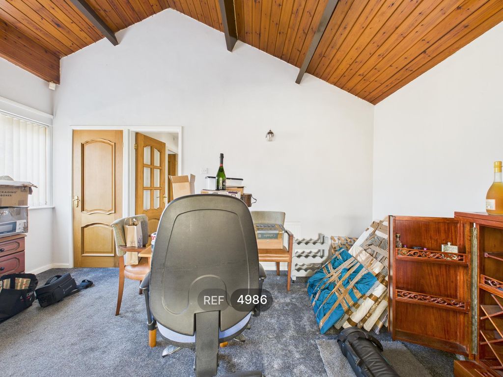 Property photo 3 of 9 Dining Room