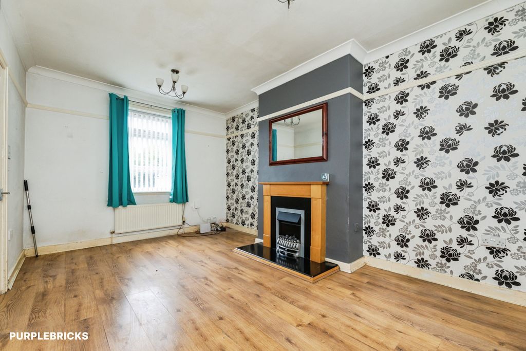 Property photo 3 of 16