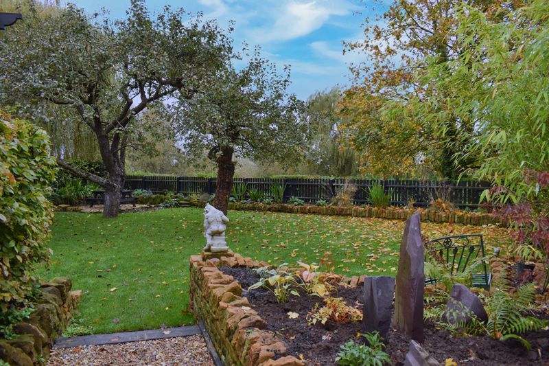 Property photo 2 of 24 Photo 25