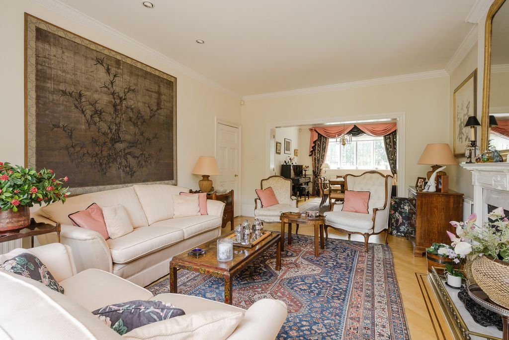 Property photo 3 of 17