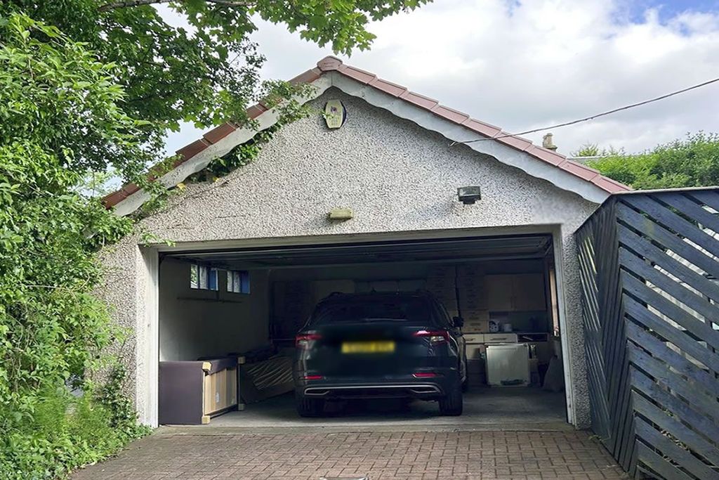 Property photo 3 of 9