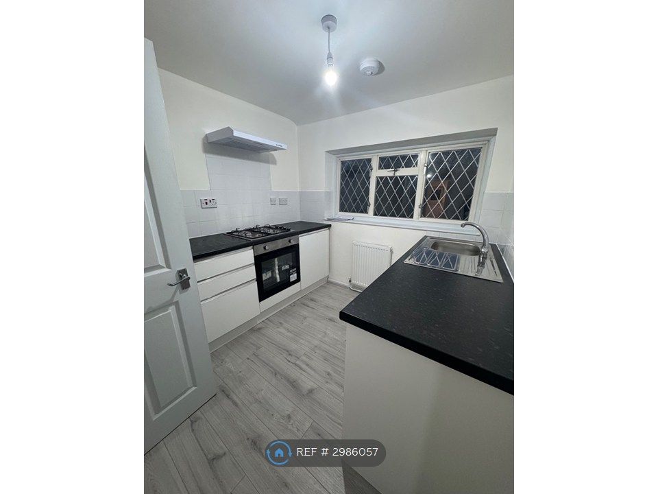 Property photo 1 of 12 Kitchen