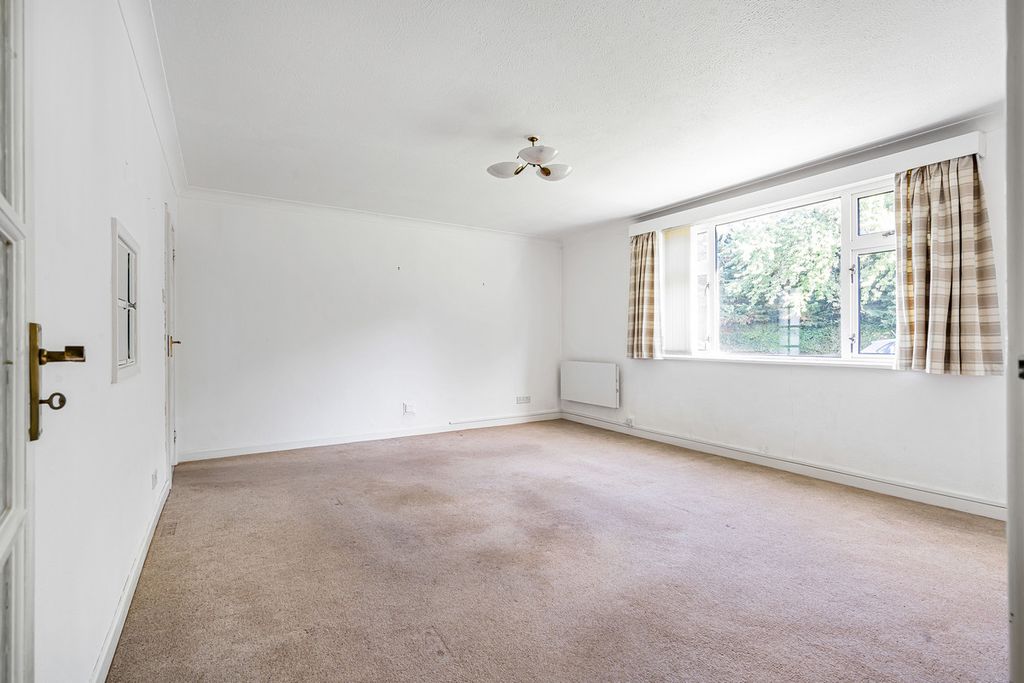 Property photo 3 of 18