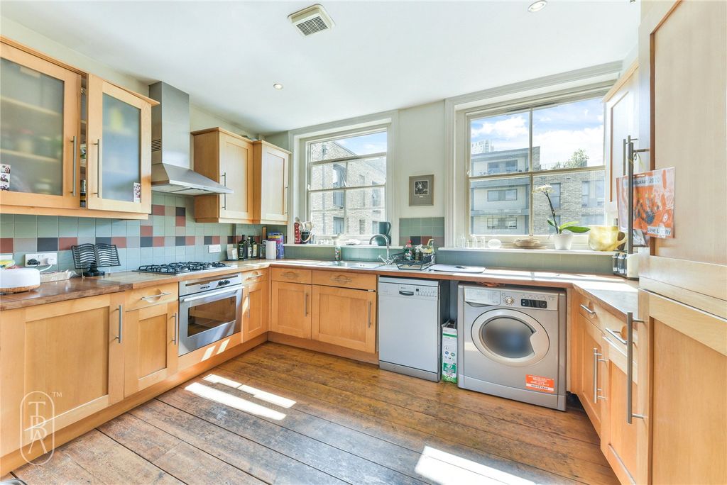 Property photo 3 of 8 Picture No. 05