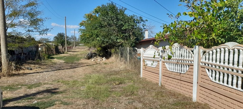 Property photo 1 of 4