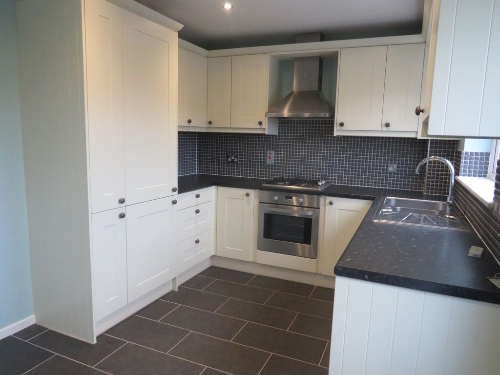 Property photo 2 of 9 Kitchen