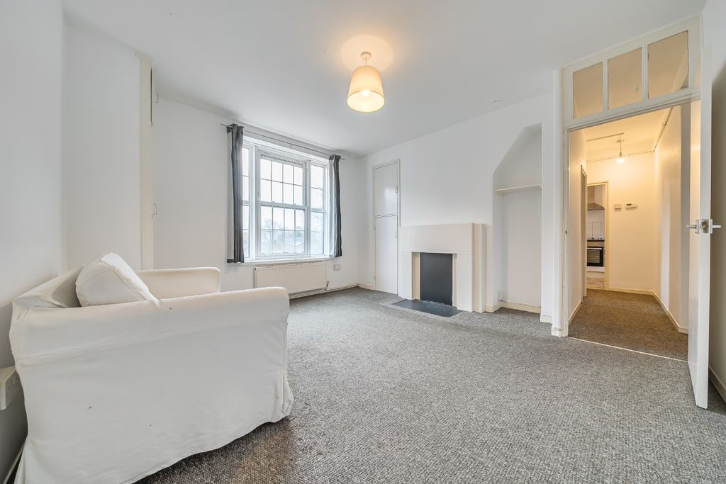 Property photo 3 of 15 4570245