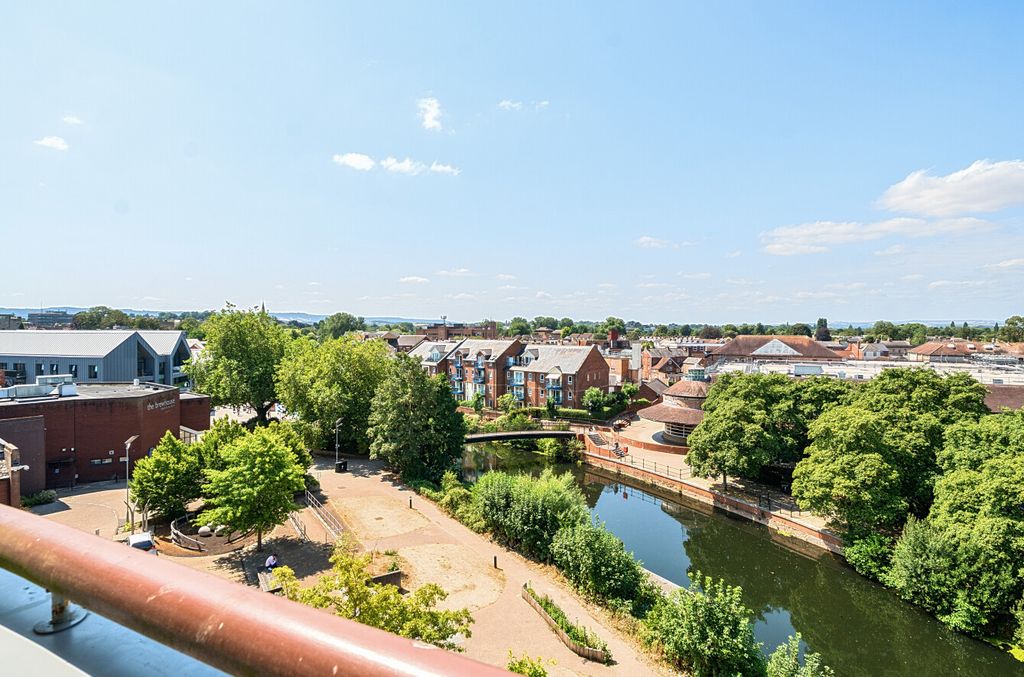 Property photo 1 of 20 1498937-10-6A6A10...