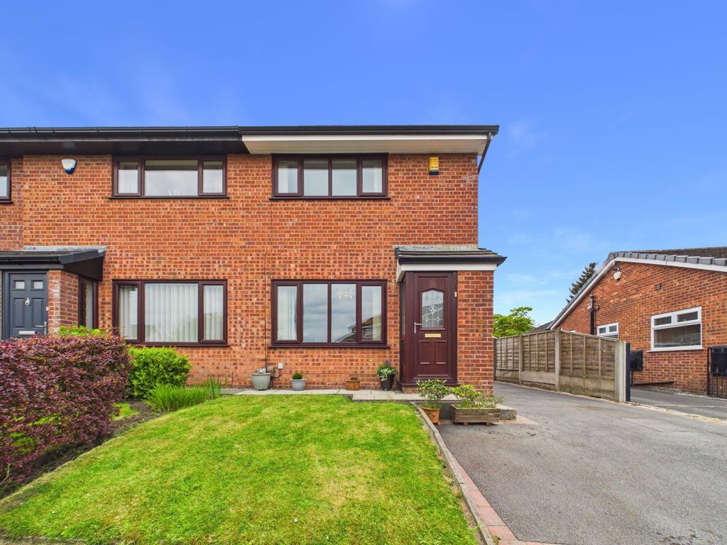 Property photo 2 of 11 Knightscliffe Crescent - Ewemove - External Front