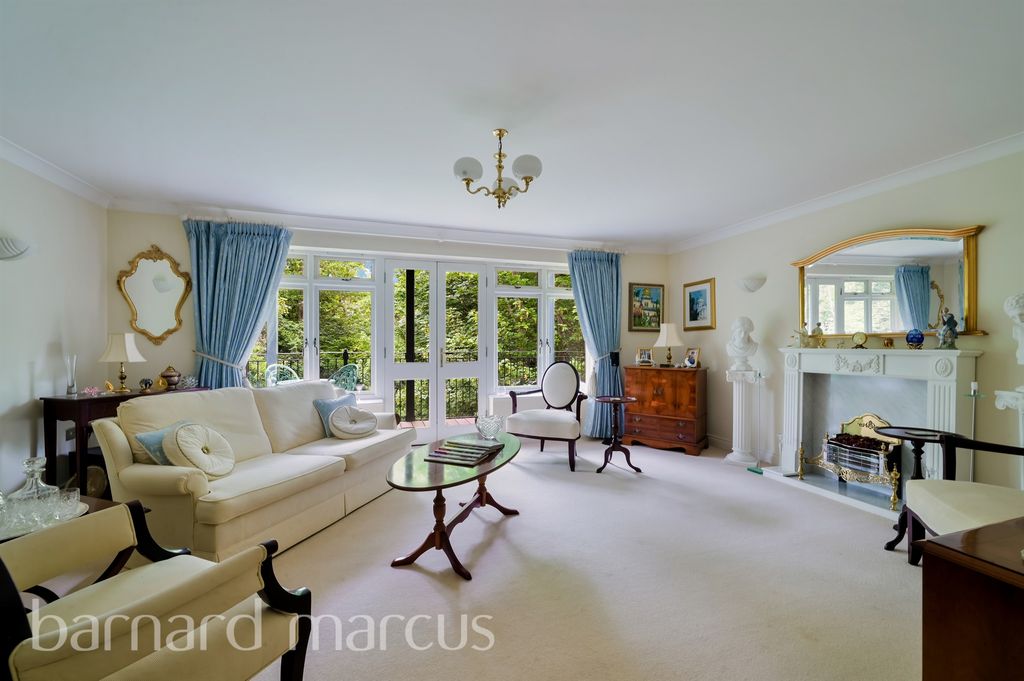 Property photo 3 of 9