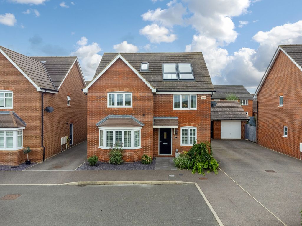 Property photo 1 of 32