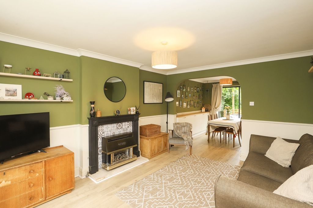 Property photo 1 of 21