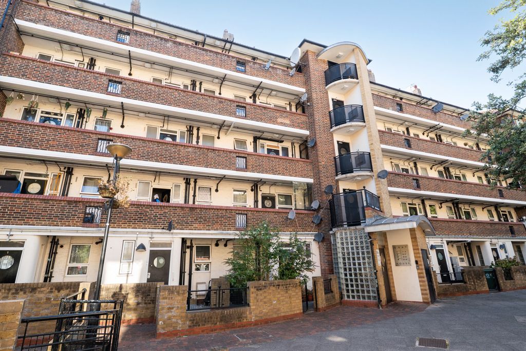 Property photo 1 of 9 1511952-3-1A0396B...