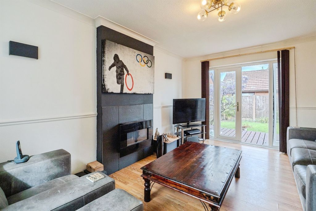 Property photo 2 of 16