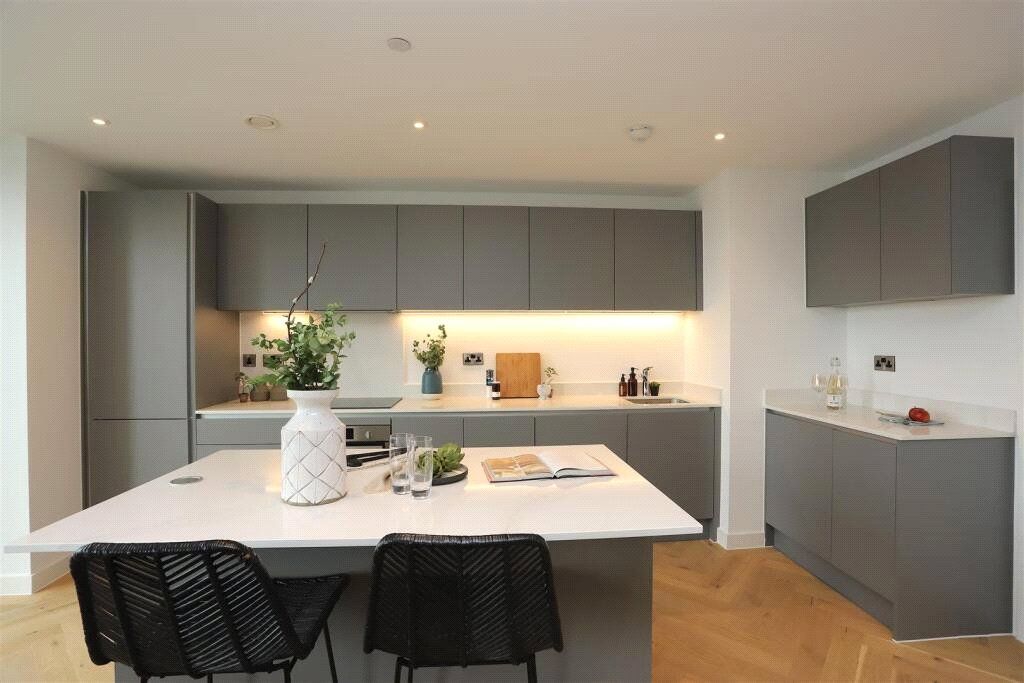 Property photo 2 of 14 Kitchen