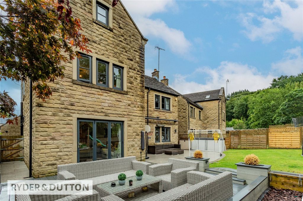 Property photo 1 of 40 Rear Garden